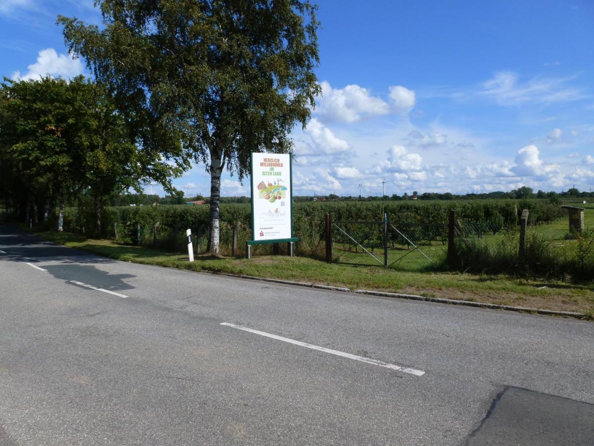 Fewo Im Alten Land Hamburg Exterior photo